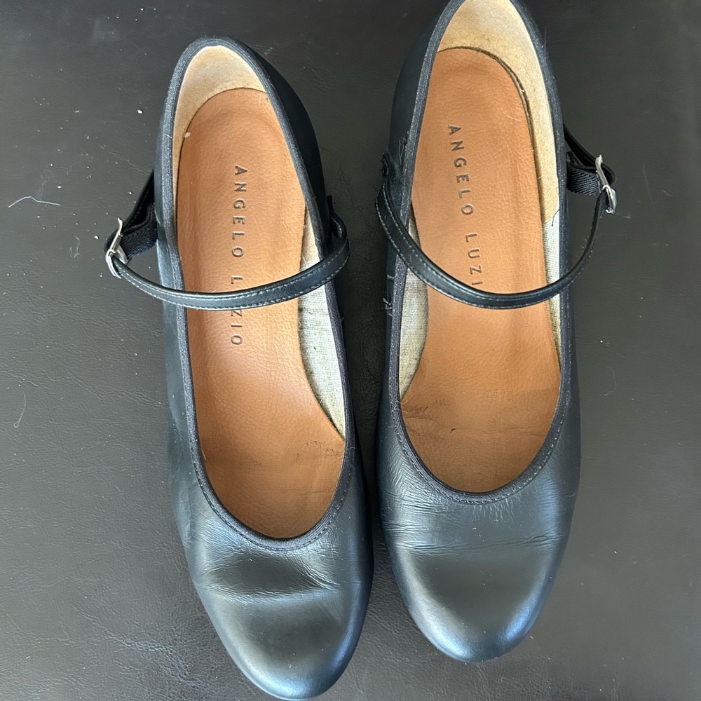 Angelo Luzio. Black leather adult character shoe. Us 8.5